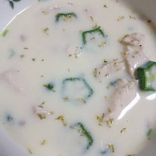 オクラと鶏むね肉の豆乳スープ(^^)